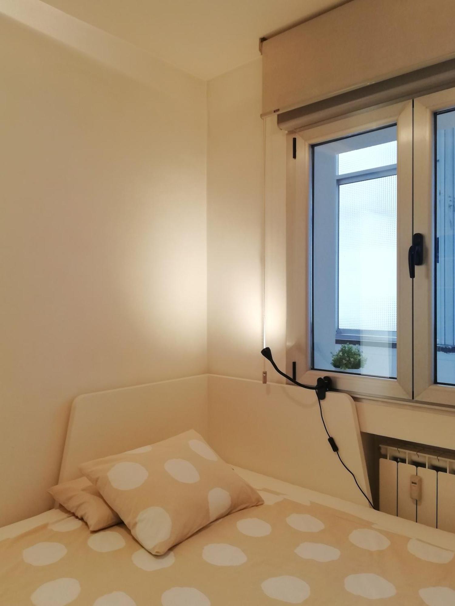 Surf And Art Apartment Parking Gratuito Oviedo Bagian luar foto