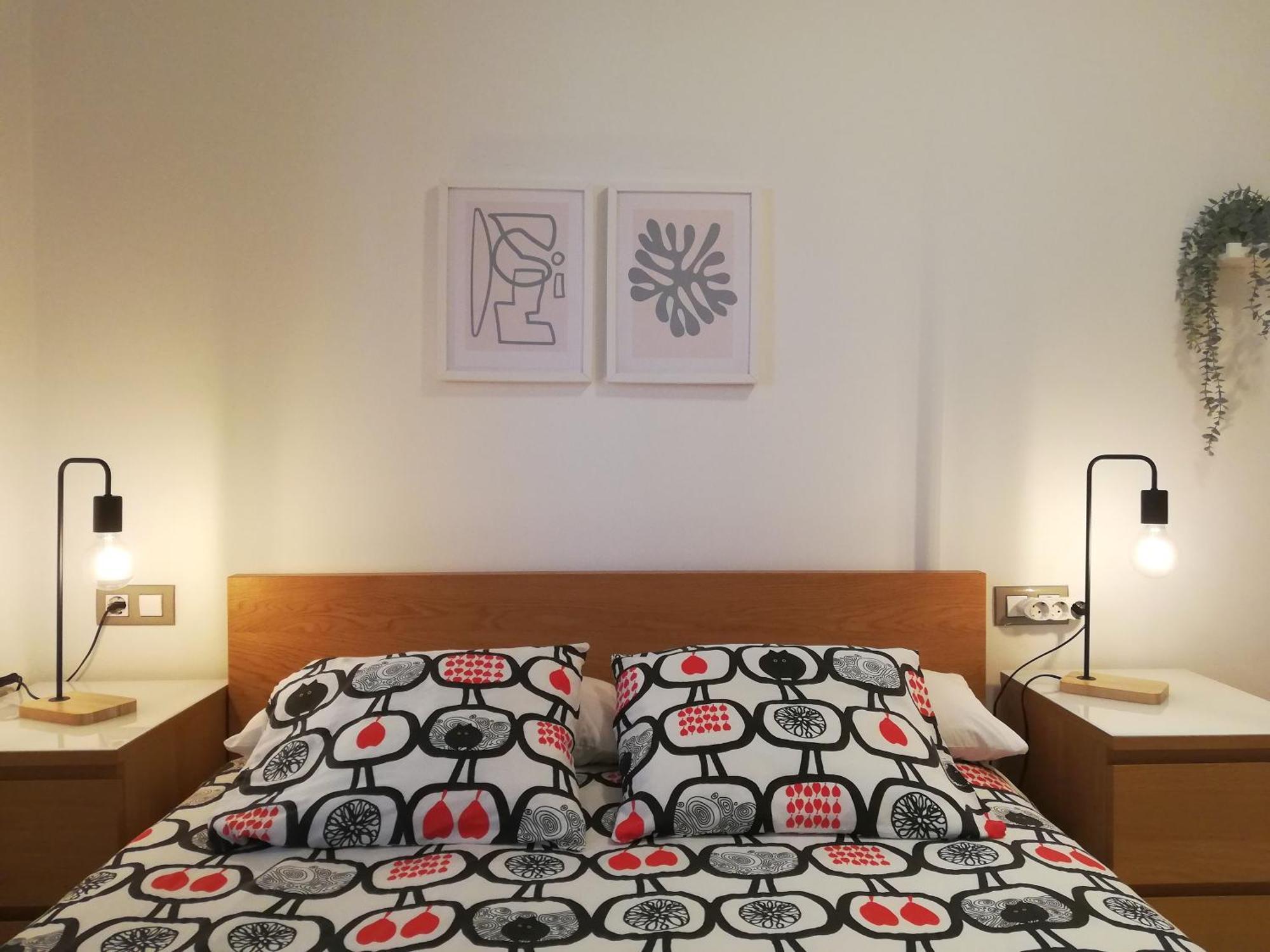 Surf And Art Apartment Parking Gratuito Oviedo Bagian luar foto