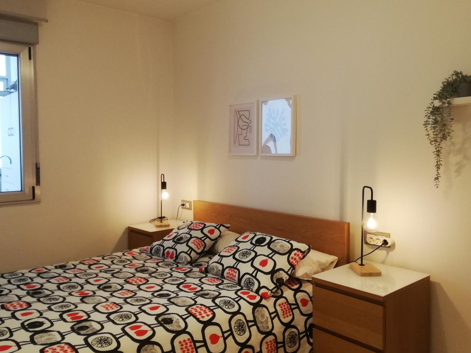 Surf And Art Apartment Parking Gratuito Oviedo Bagian luar foto